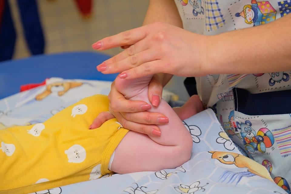 В больнице важно не только оборудование - но и заботливые руки В больнице важно не только оборудование - но и заботливые руки