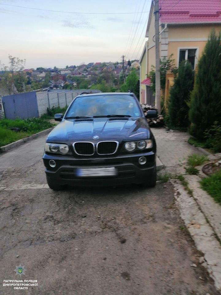 В Днепре нашли BMW, который разыскивал Интерпол В Днепре нашли BMW, который разыскивал Интерпол