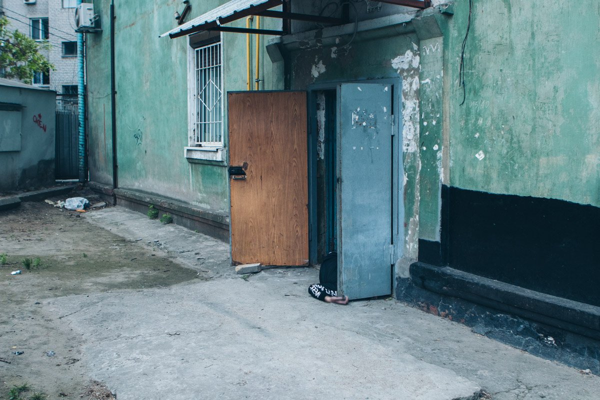 На улице Центральной, 1, обнаружили труп мужчины