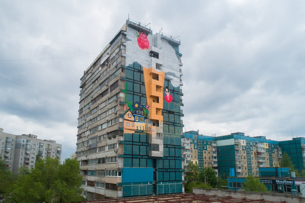 Левый берег становится ярче