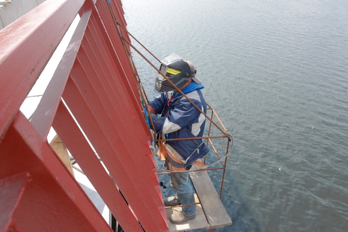 Как в Днепре на Новом мосту проходят финальные работы 2