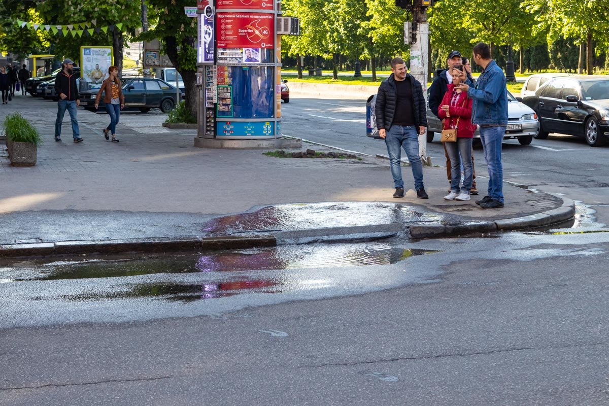 В центре Днепра прорвало канализацию