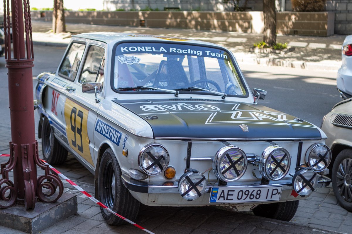 В планах у собравшихся был автопробег по городу В планах у собравшихся был автопробег по городу
