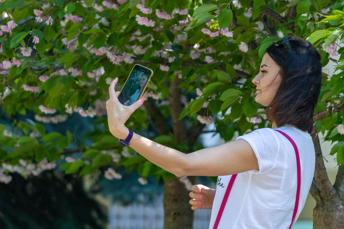 Как только не постараешься ради селфи  Как только не постараешься ради селфи