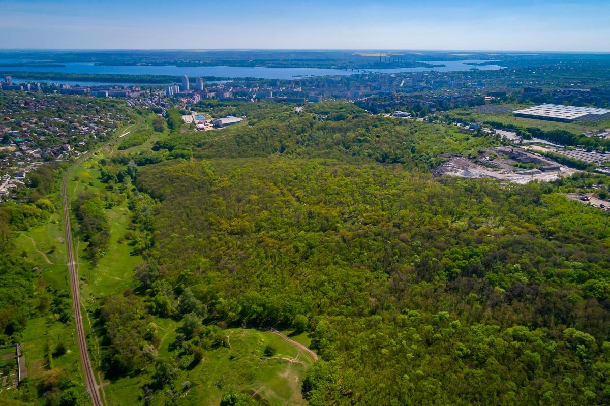 Зеленый остров в сером океане