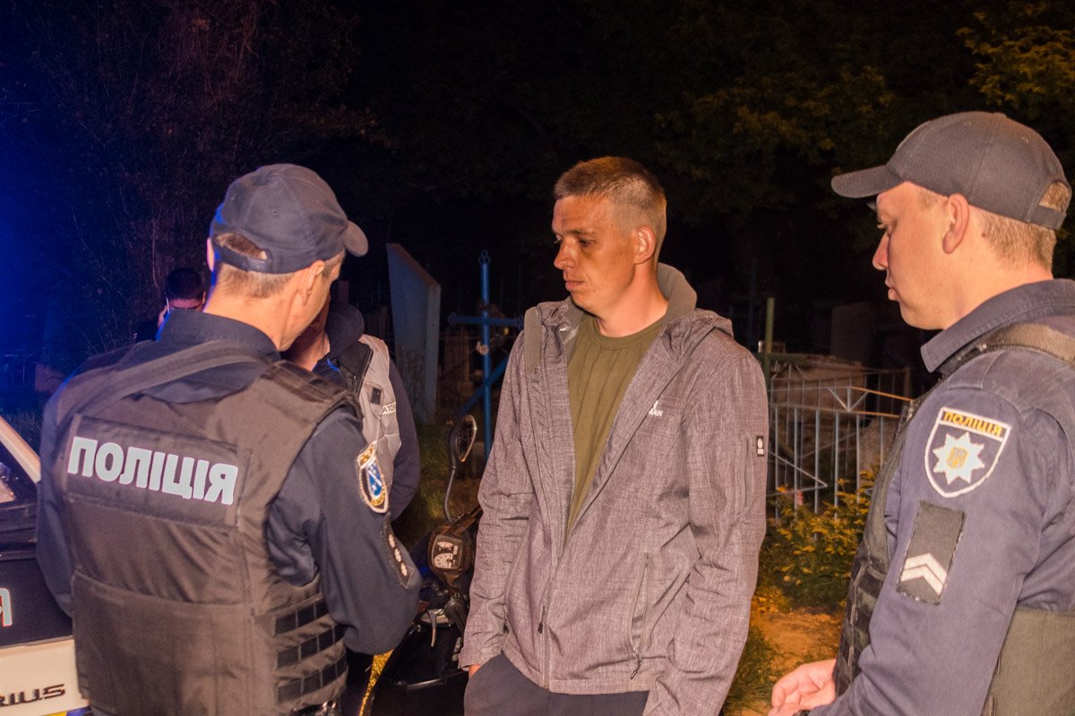 На улице Петрозаводской  патрульные задержали пьяного водителя мотороллера Suzuki