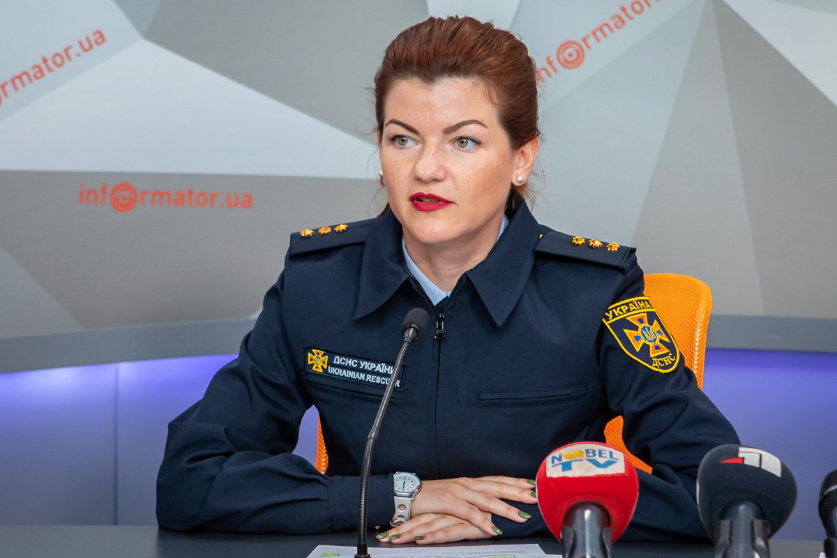 Дарья Гречищева — пресс-секретарь ГУ ГСЧС в Днепропетровской области Дарья Гречищева — пресс-секретарь ГУ ГСЧС в Днепропетровской области