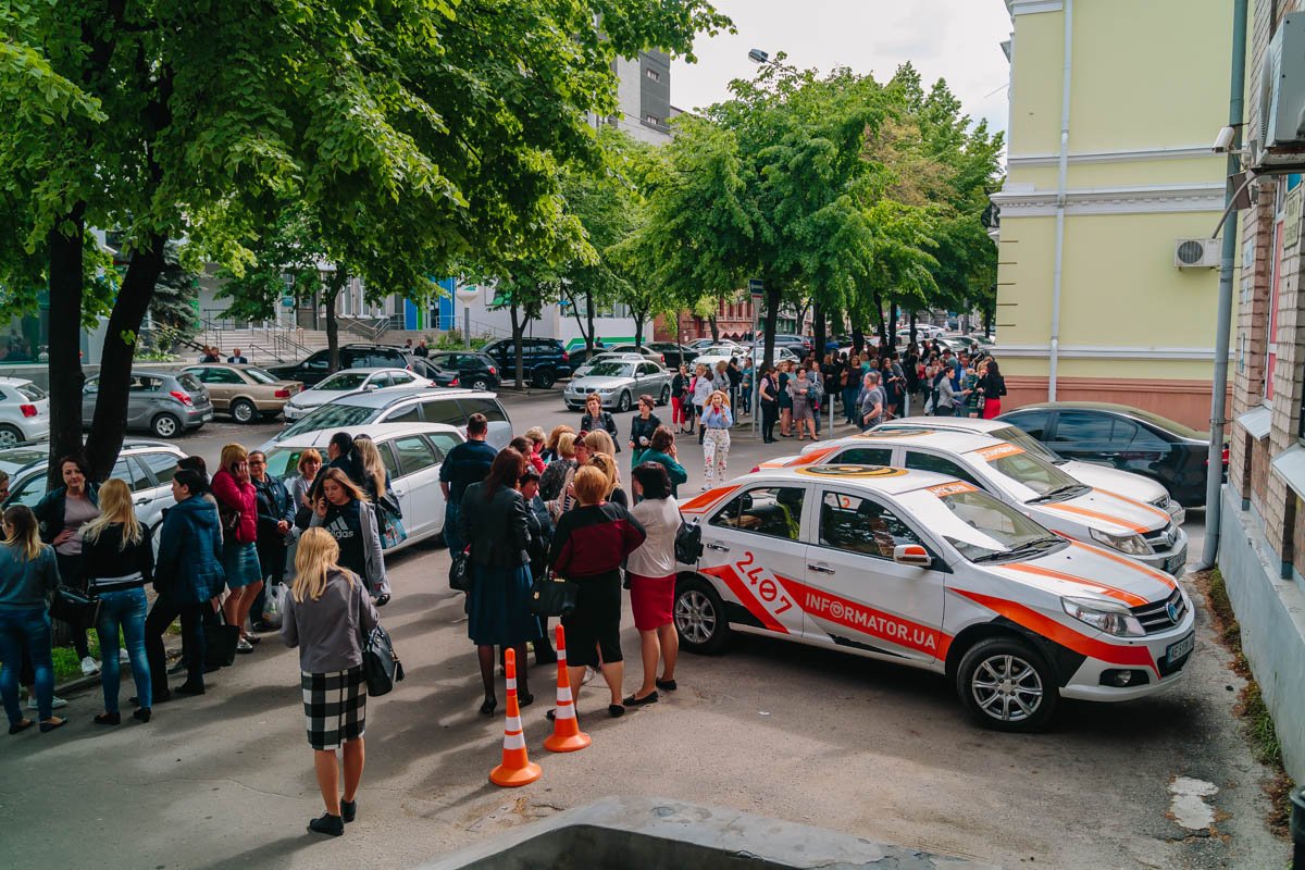 Работают правоохранители