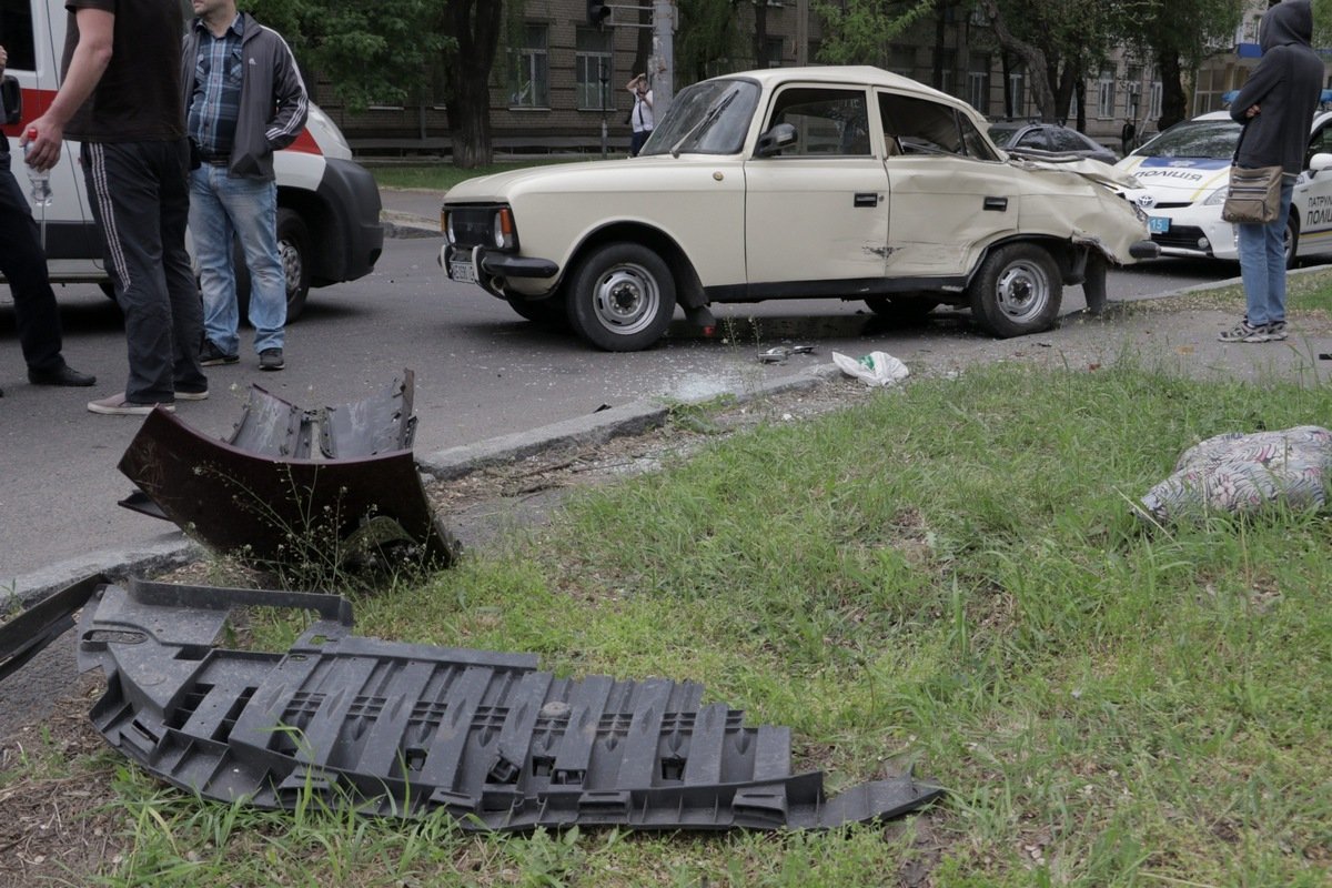 На место вызвали следователя по ДТП На место вызвали следователя по ДТП