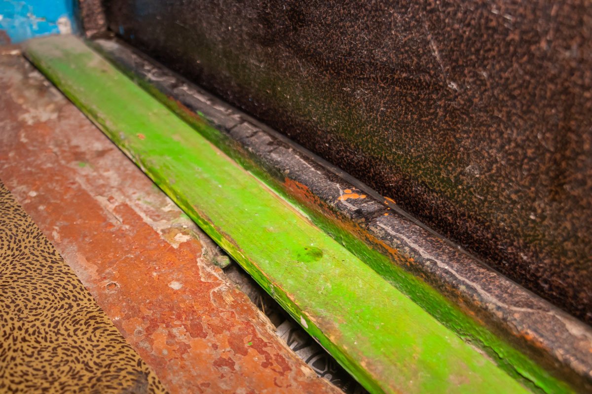 Вода вытекает из квартир