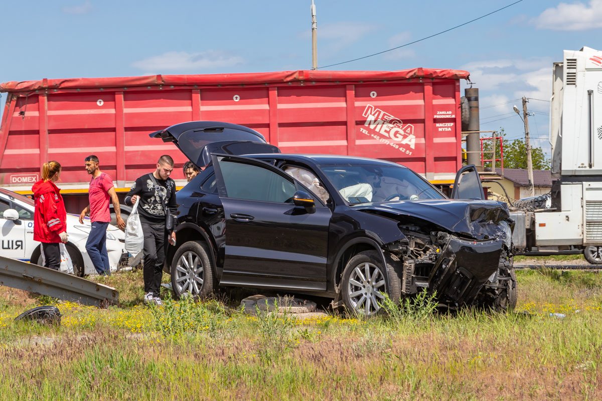 Пострадали 2 девушки Пострадали 2 девушки