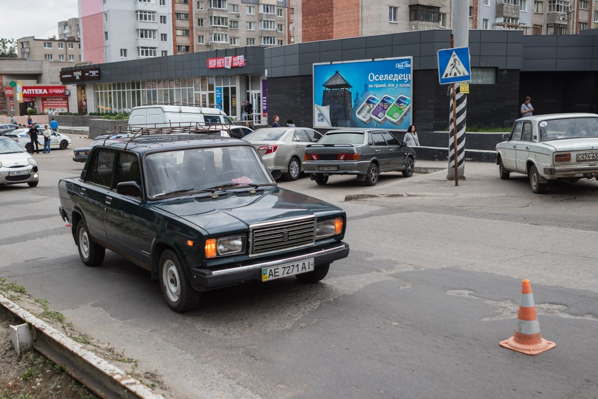 На улице 20-летия Победы автомобиль ВАЗ сбил 11-летнюю девочку