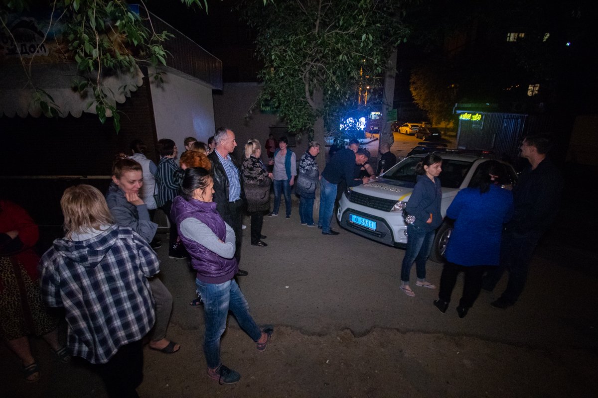 В общежитии на проспекте Слобожанского выключили свет из-за долгов 8 квартир