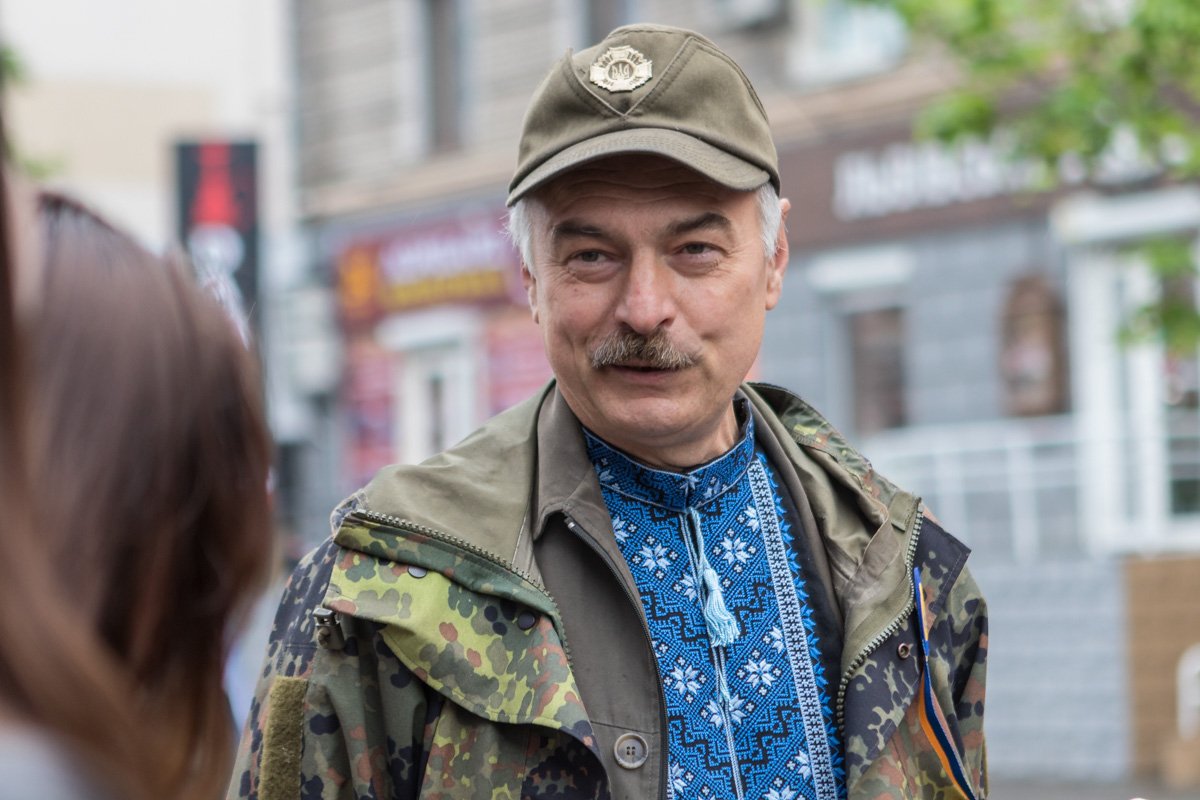 Колонна прошла по Яворницкого Колонна прошла по Яворницкого