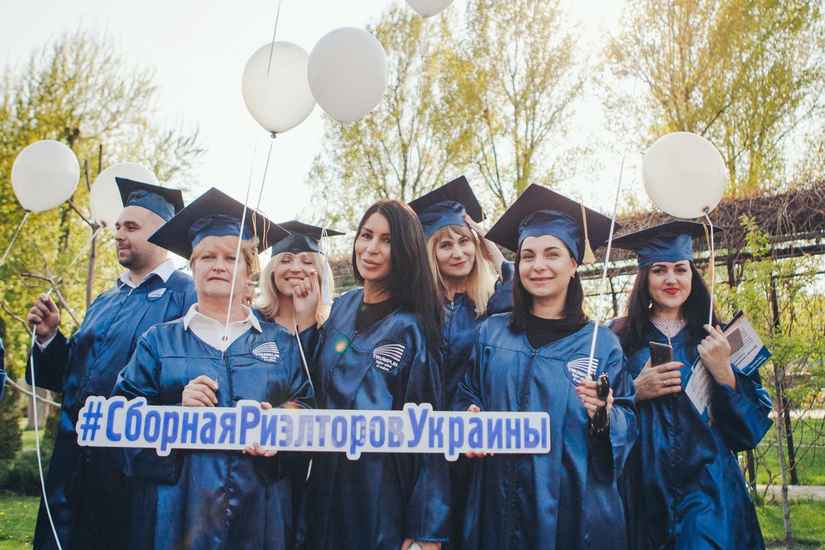 В Днепре прошел первый выпуск школы риелторов “Трамплин” 6