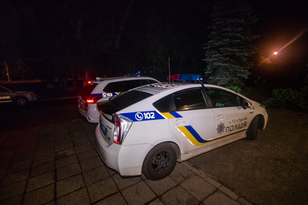 На вызов направили несколько экипажей патрульной полиции На вызов направили несколько экипажей патрульной полиции