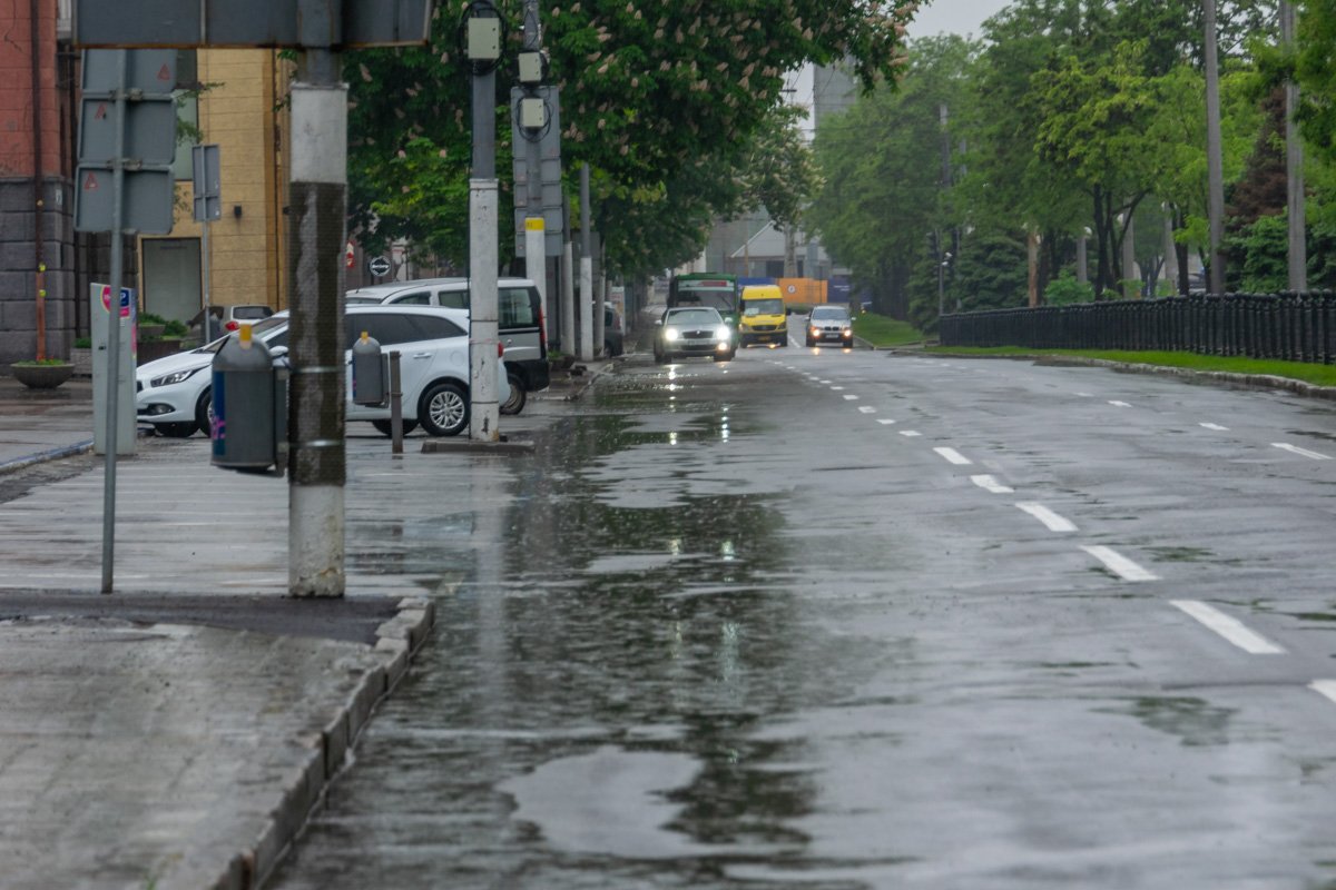 Утро 9 мая выдалось холодным и дождливым Утро 9 мая выдалось холодным и дождливым