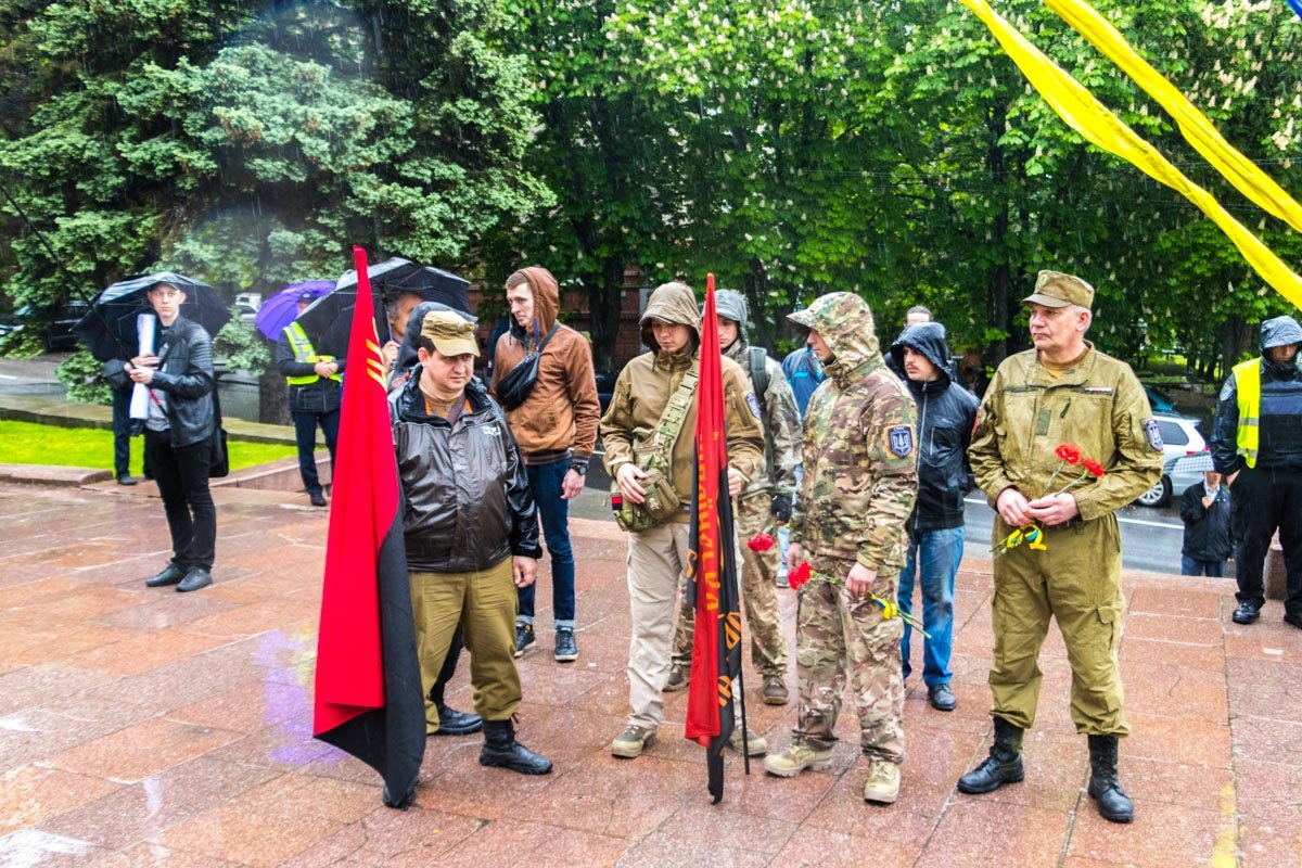 9 мая - это, в первую очередь, День Памяти погибших воинов во Второй Мировой войне 9 мая - это, в первую очередь, День Памяти погибших воинов во Второй Мировой войне