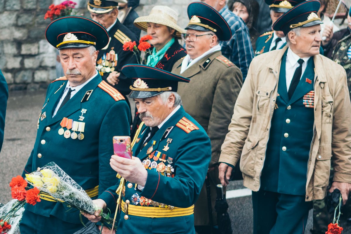 Запощу, скажу, что я Дед, лайков соберу...