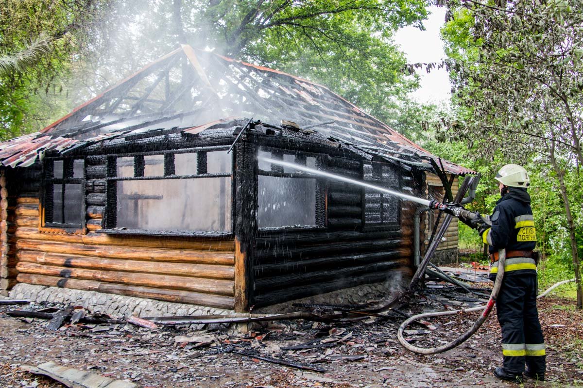 Пожарным удалось ликвидировать возгорание в 10:00 Пожарным удалось ликвидировать возгорание в 10:00