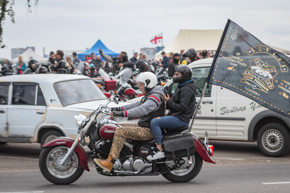 Жизнь слишком коротка, чтобы тащиться на четырех колесах Жизнь слишком коротка, чтобы тащиться на четырех колесах