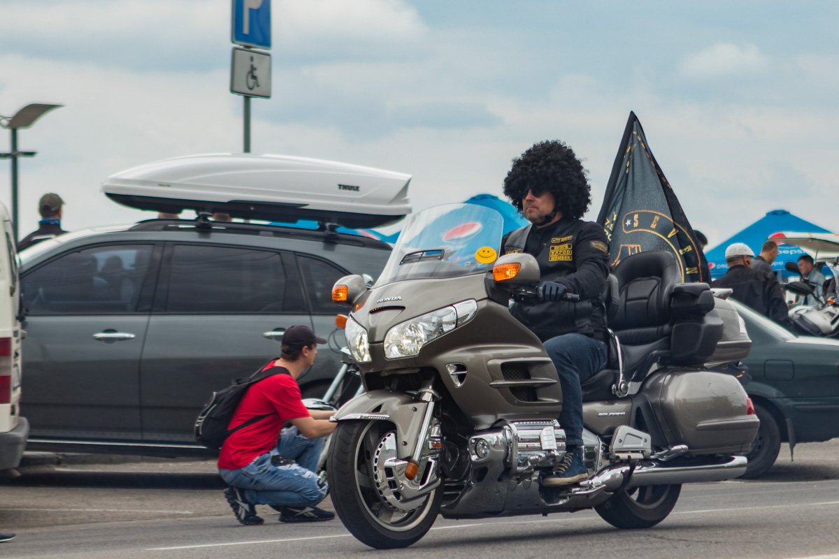 Жизнь, возможно, и впрямь начинается после сорока, но по-настоящему интересной становится только после 150 км/час Жизнь, возможно, и впрямь начинается после сорока, но по-настоящему интересной становится только после 150 км/час