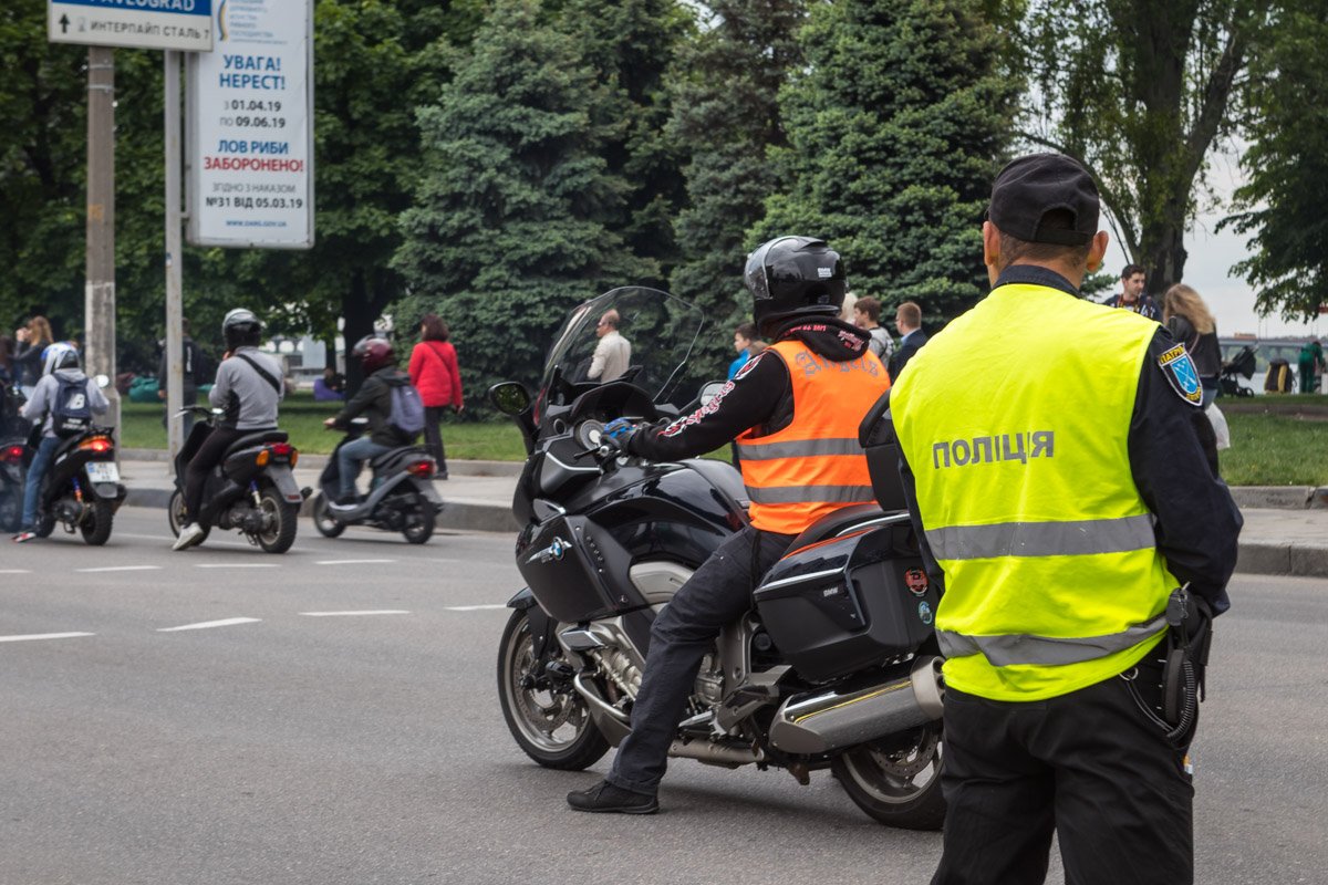 Не водите байк быстрее, чем летает ваш ангел хранитель Не водите байк быстрее, чем летает ваш ангел хранитель