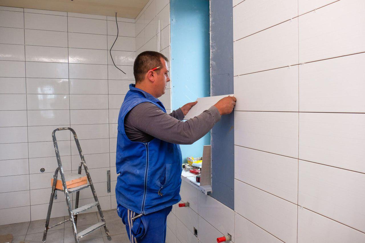 Продолжаются отделочные работы