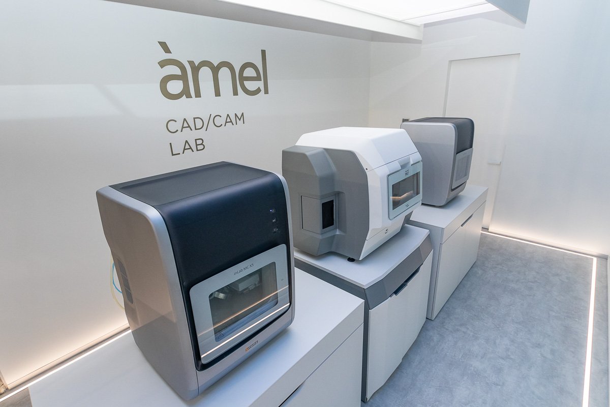 В Днепре презентовали высококачественный интраоральный сканер CEREC 3