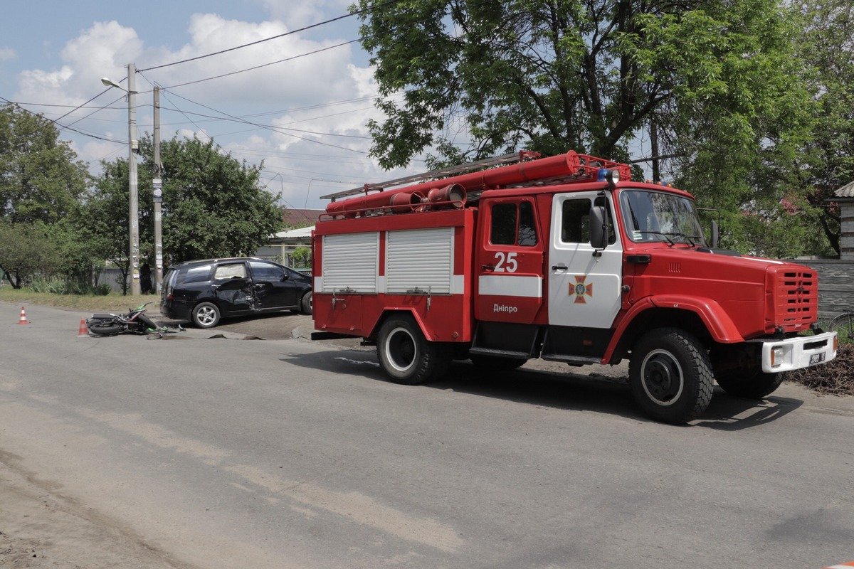 На место вызвали спасателей На место вызвали спасателей