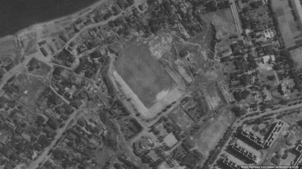 Немецкий аэрофотоснимок 1944 года — стадион Динамо во всей красе Немецкий аэрофотоснимок 1944 года — стадион Динамо во всей красе