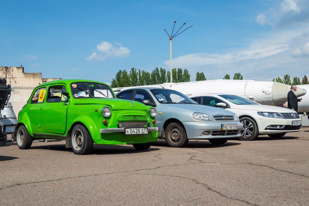 ЗАЗ, еще один ЗАЗ и Volkswagen