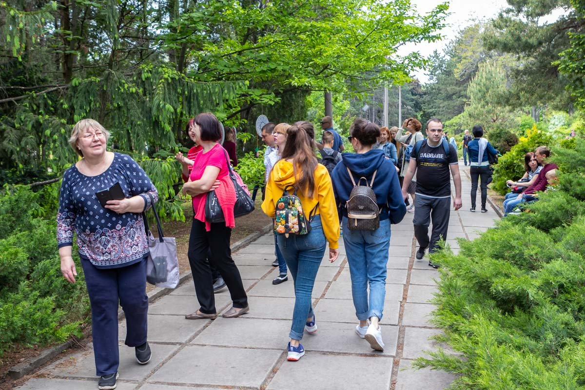 Ботсад давно не видел такого наплыва людей Ботсад давно не видел такого наплыва людей
