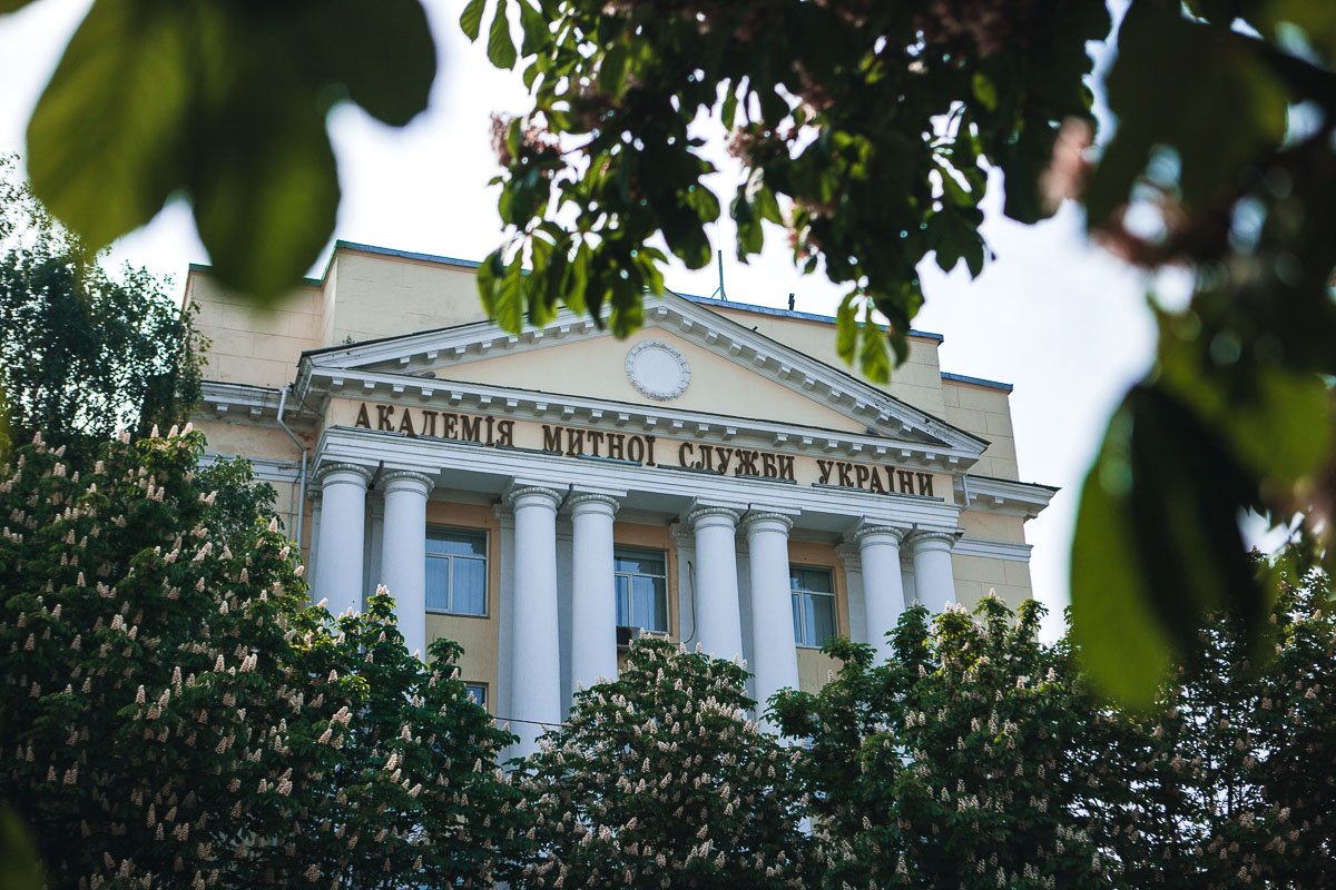 Тут происходило много чего интересного Тут происходило много чего интересного