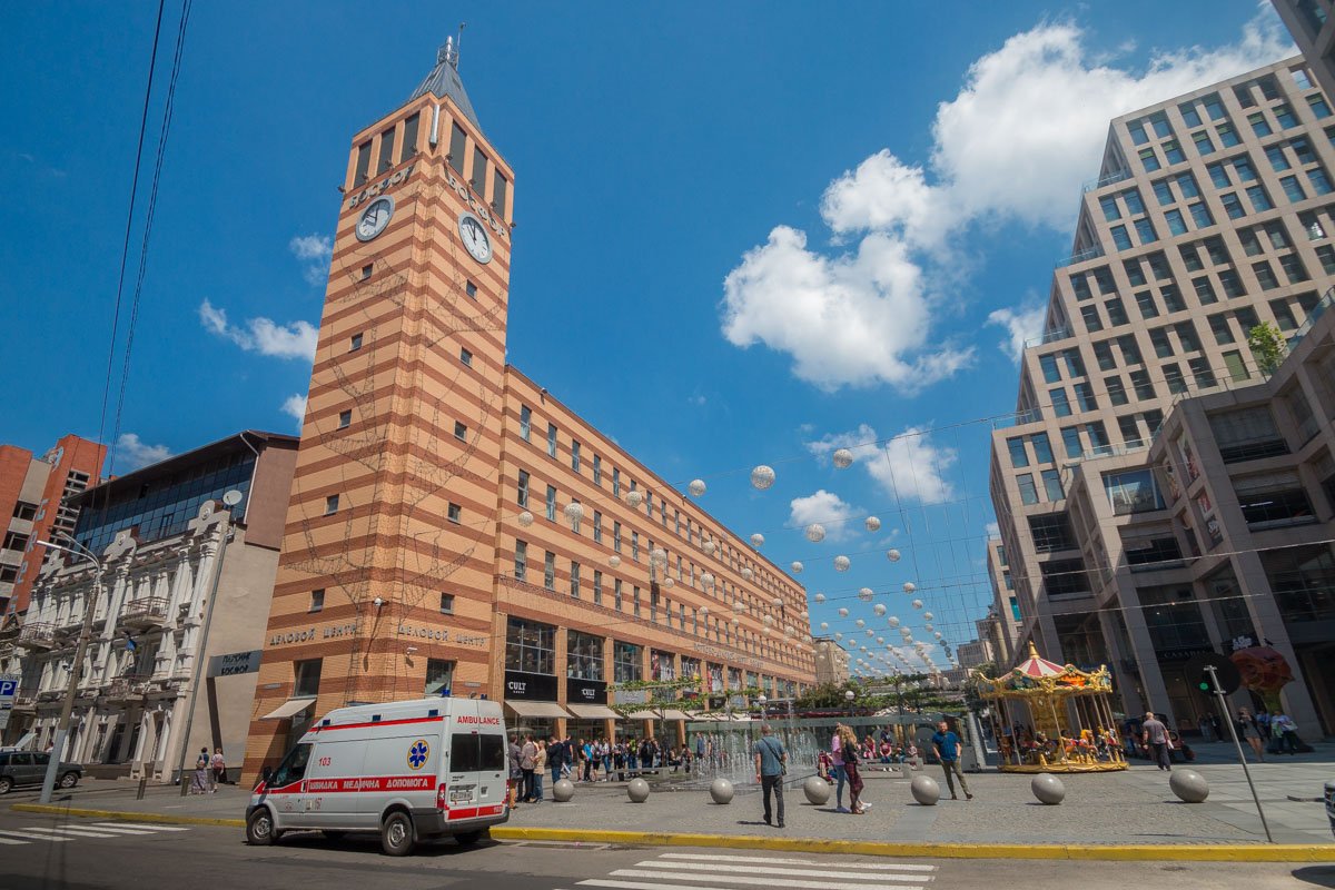 Работает полиция и медики Работает полиция и медики