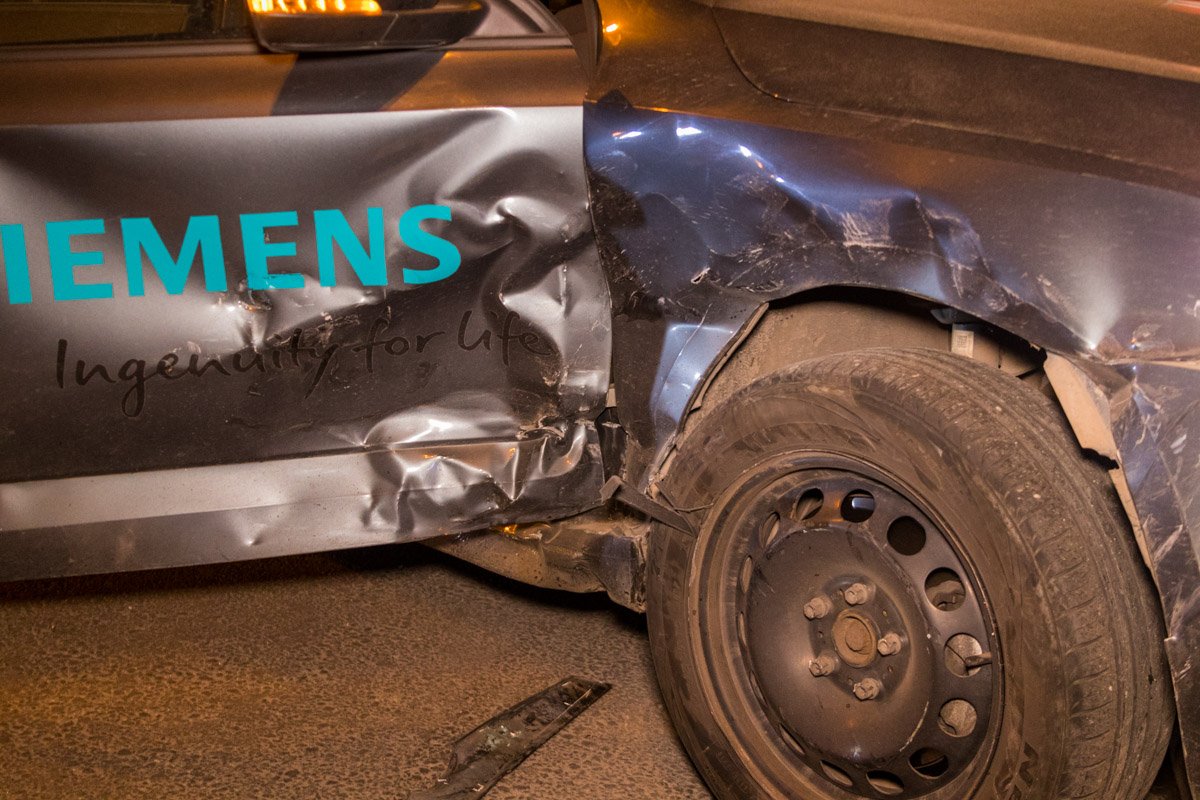 Автомобиль Skoda получил меньше повреждений чем Mazda