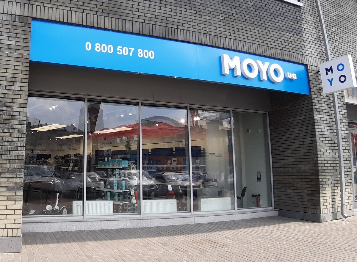 В Днепре открылся первый обновленный магазин MOYO 1