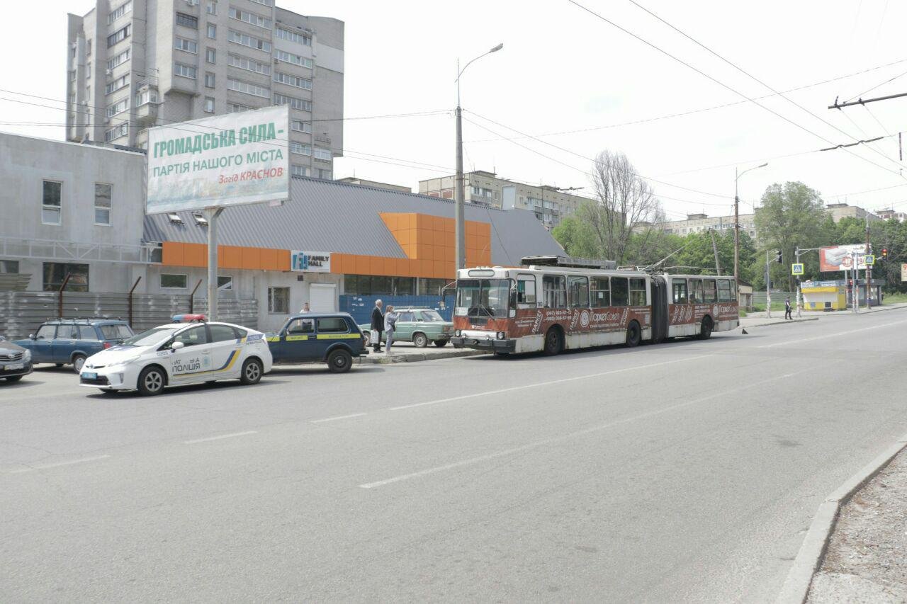 Проезд не затруднен Проезд не затруднен