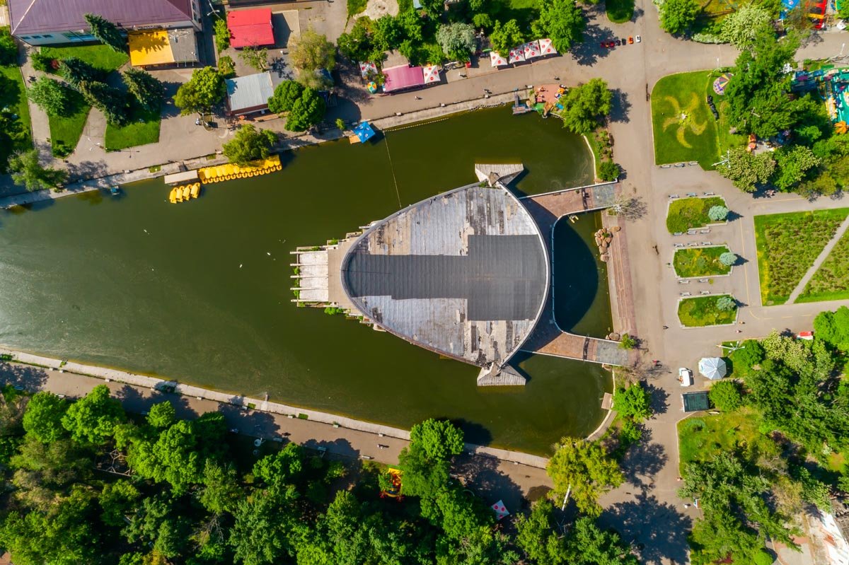 Раньше здесь было приятно отдыхать Раньше здесь было приятно отдыхать