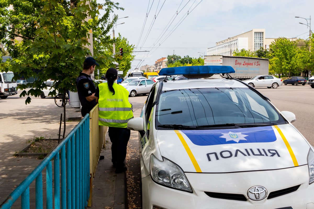 На место приехали сотрудники патрульной полиции и врачи скорой помощи