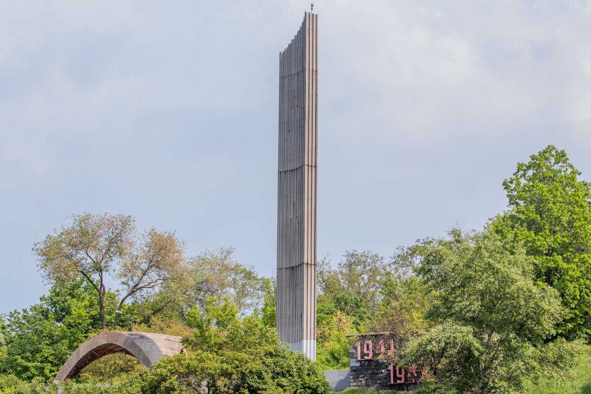 На 9 мая можно ходить не только к монументу Славы На 9 мая можно ходить не только к монументу Славы