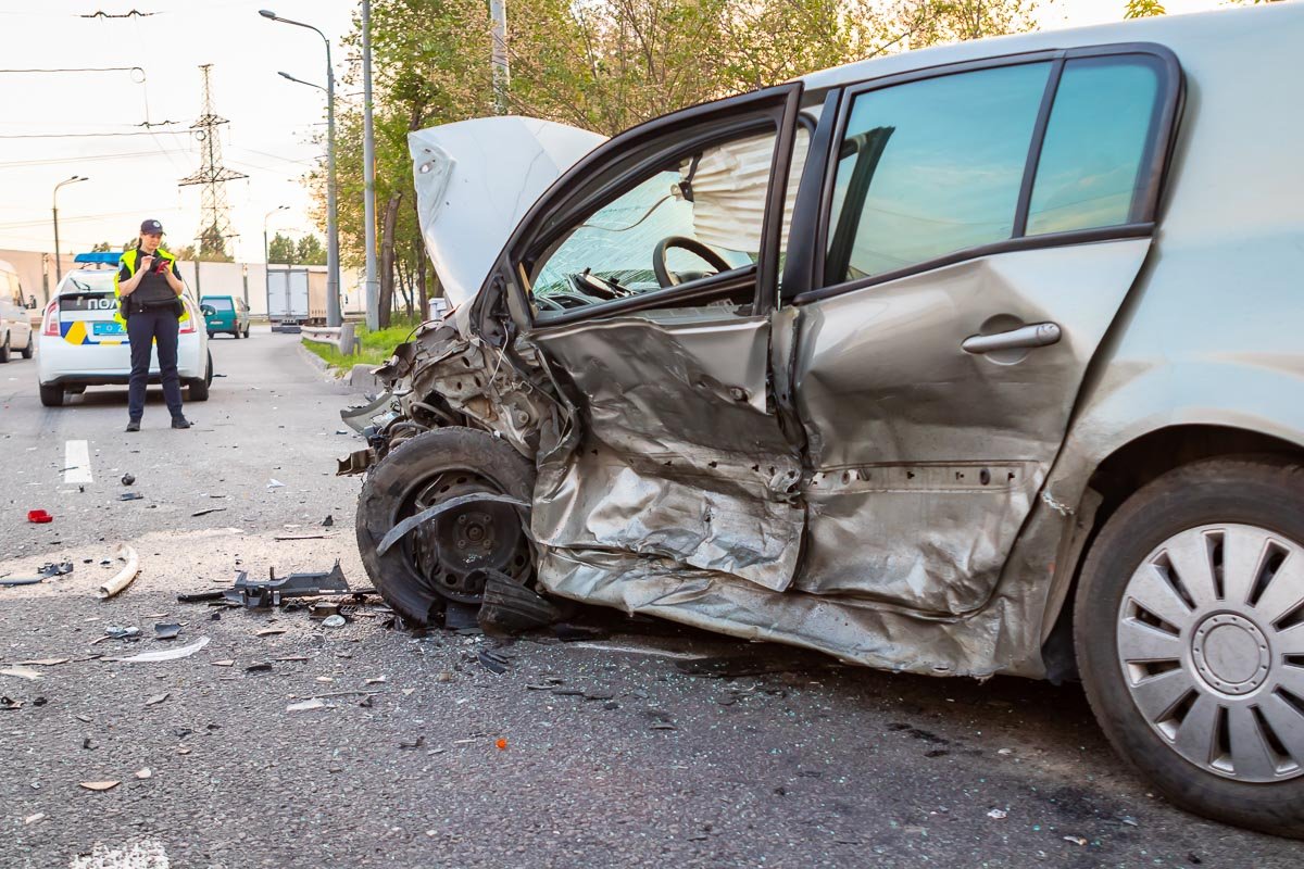 Автомобили сильно пострадали 