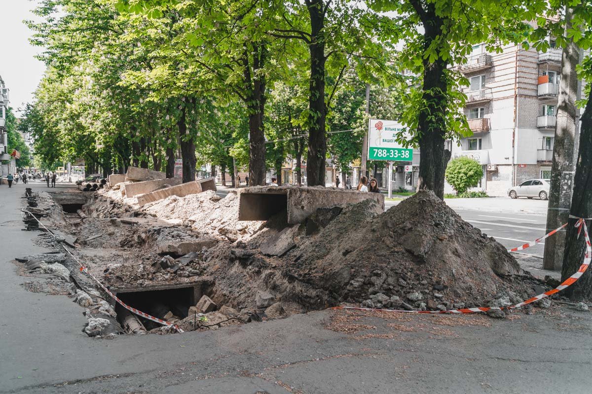 На Титова меняют трубы