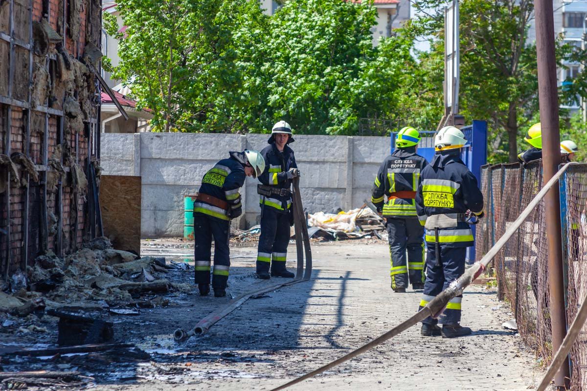 Сгорела обшивка салона Сгорела обшивка салона
