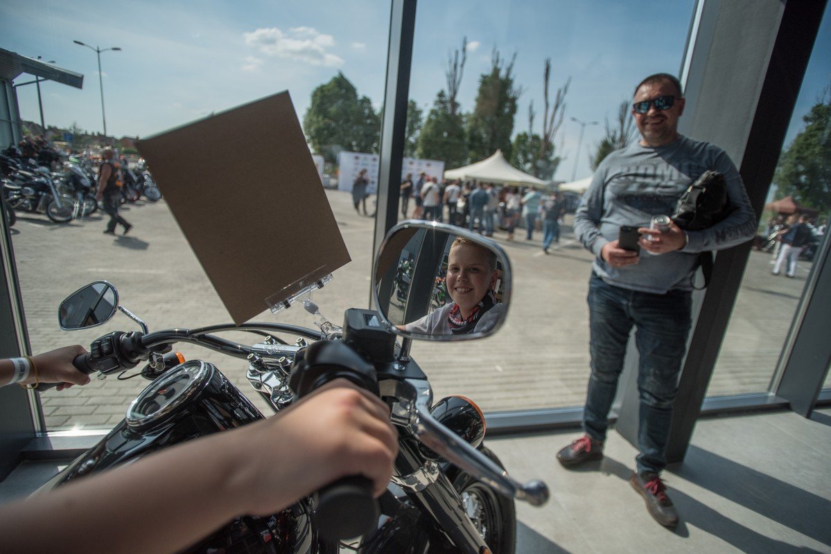 Юный байкер