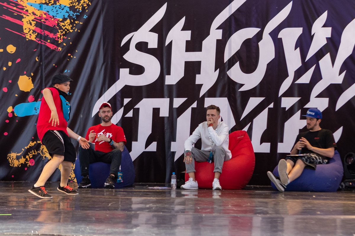 Мероприятие создали для того, чтобы популяризировать искусство хореографии и вокала среди детей и молодежи