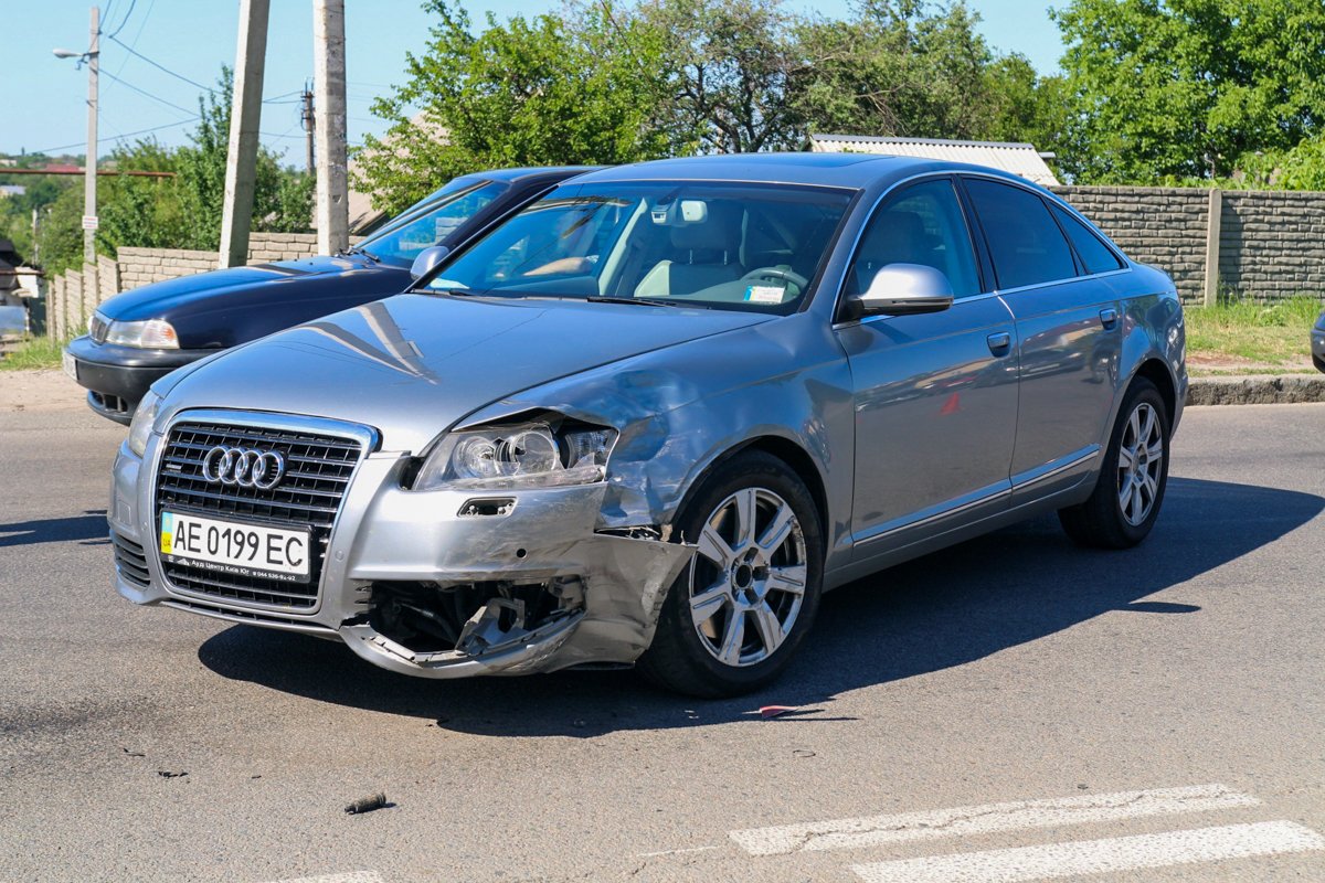 Предварительно, водитель Audi не заметил мотоциклиста Предварительно, водитель Audi не заметил мотоциклиста