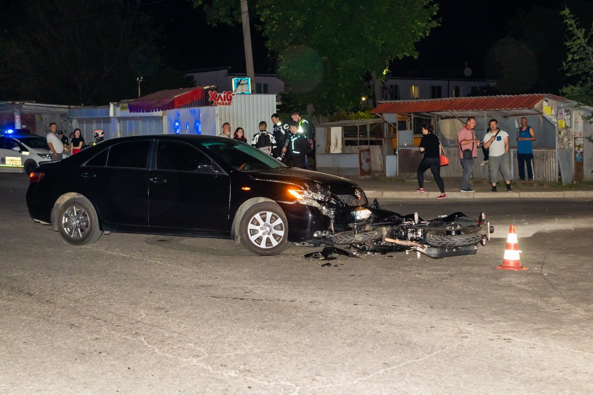 ДТП на улице Сухомлинского ДТП на улице Сухомлинского