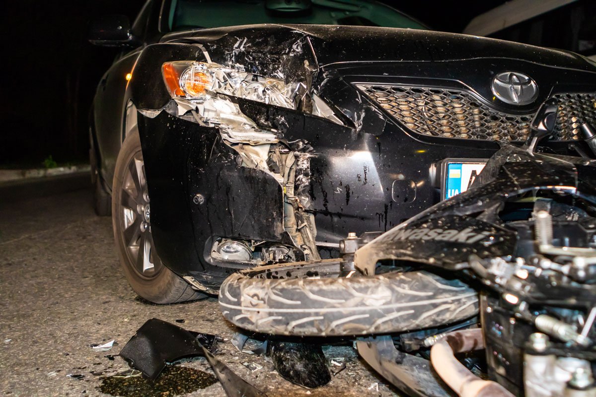 В результате аварии пострадал мотоциклист В результате аварии пострадал мотоциклист