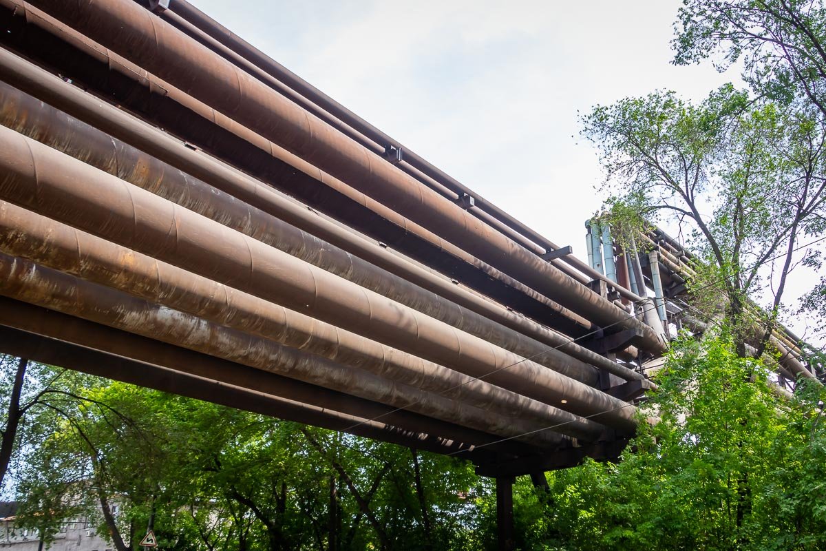 Днепр окутывает железо Днепр окутывает железо